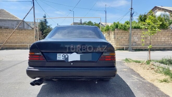Mercedes E 200 d 1991, 109,545 km - 2.0 l - Bakı