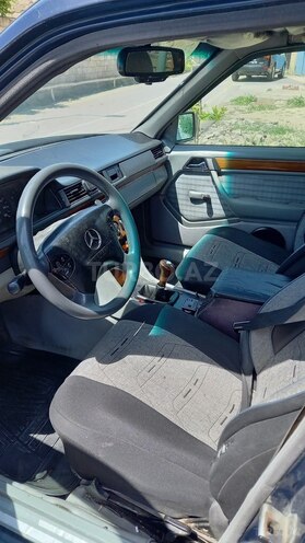 Mercedes E 200 d 1991, 109,545 km - 2.0 l - Bakı