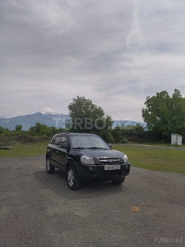 Hyundai Tucson 2008, 197,654 km - 2.0 l - Qax