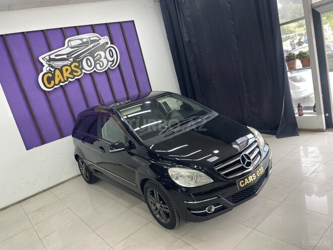 Mercedes B 180 2011, 266,000 km - 1.7 л - Sumqayıt