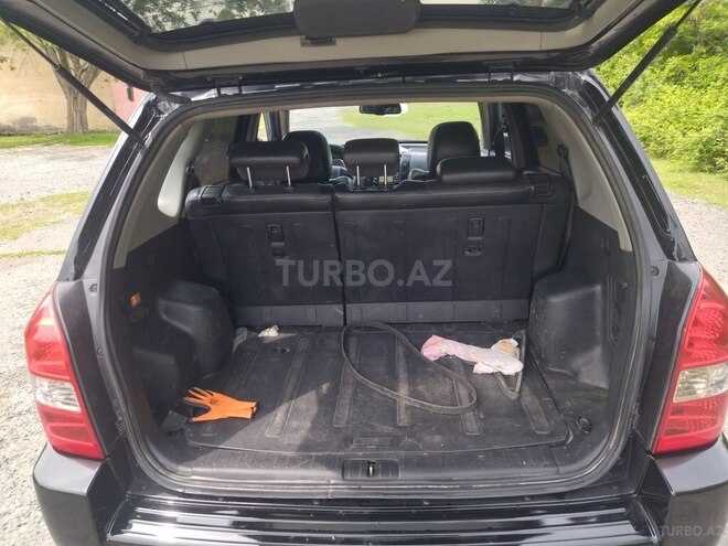 Hyundai Tucson 2008, 197,654 km - 2.0 l - Qax