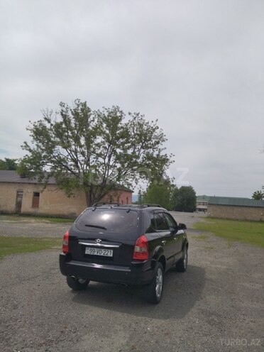 Hyundai Tucson 2008, 197,654 km - 2.0 l - Qax