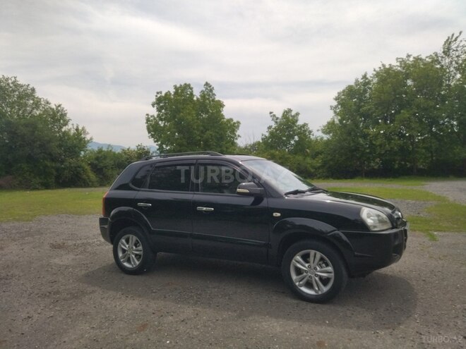 Hyundai Tucson 2008, 197,654 km - 2.0 l - Qax
