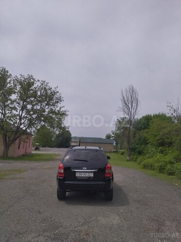 Hyundai Tucson 2008, 197,654 km - 2.0 l - Qax