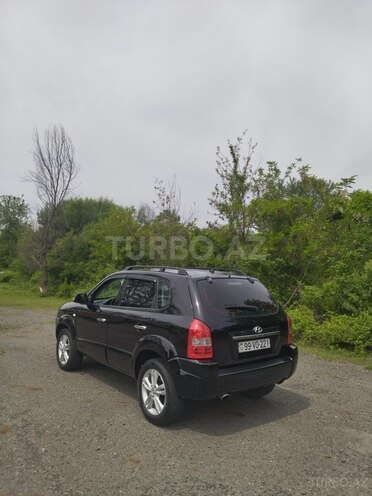 Hyundai Tucson 2008, 197,654 km - 2.0 l - Qax
