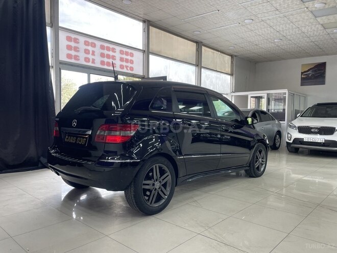 Mercedes B 180 2011, 266,000 km - 1.7 л - Sumqayıt