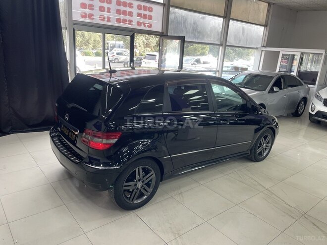 Mercedes B 180 2011, 266,000 km - 1.7 л - Sumqayıt