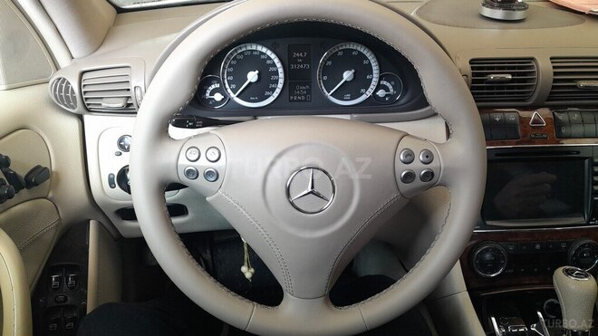 Mercedes C 300 4MATIC 2006, 330,000 km - 3.0 l - Bakı