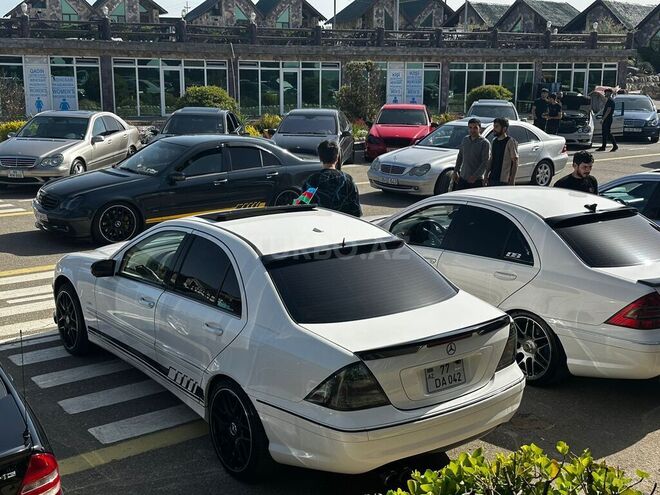 Mercedes C 300 4MATIC 2006, 330,000 km - 3.0 l - Bakı