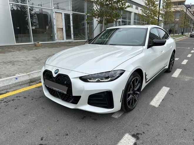 BMW i4-3