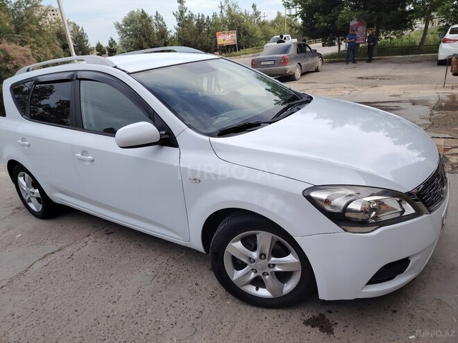 Kia Ceed 2010, 284,000 km - 1.6 л - Şirvan