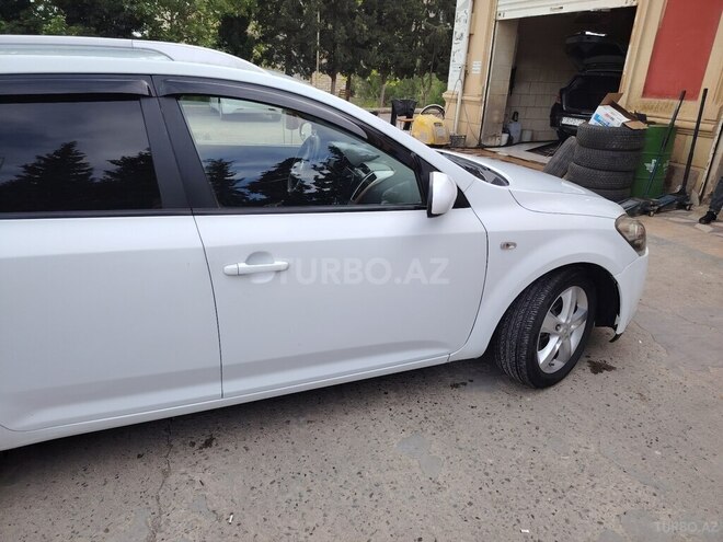 Kia Ceed 2010, 284,000 km - 1.6 л - Şirvan