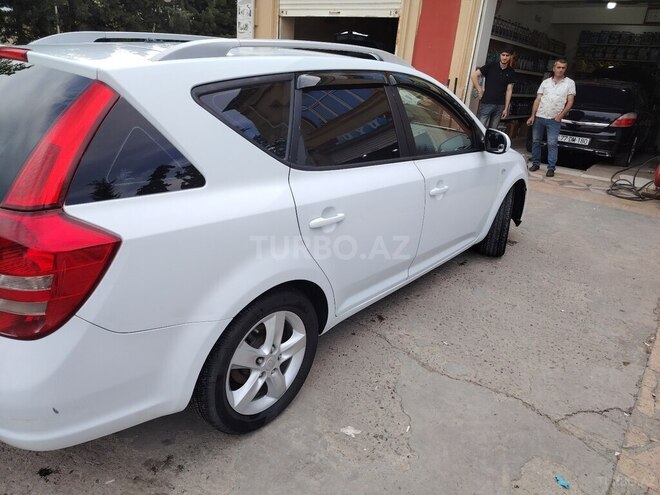 Kia Ceed 2010, 284,000 km - 1.6 л - Şirvan