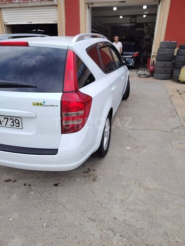 Kia Ceed 2010, 284,000 km - 1.6 л - Şirvan
