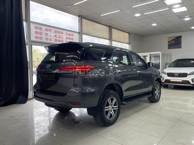 Toyota Fortuner-9