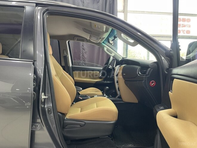 Toyota Fortuner-8