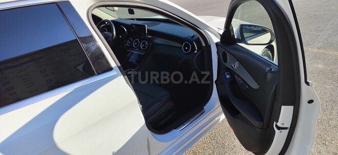 Mercedes C 300-11