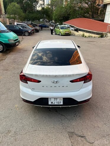 Hyundai Elantra 2019, 71,700 km - 2.0 л - Bakı