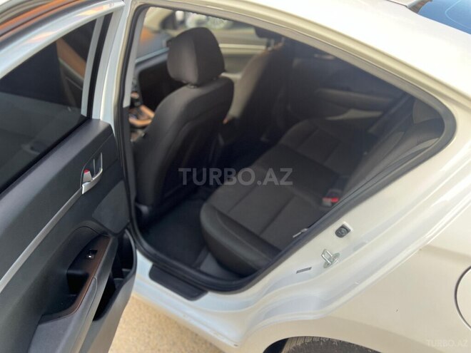 Hyundai Elantra 2019, 71,700 km - 2.0 л - Bakı