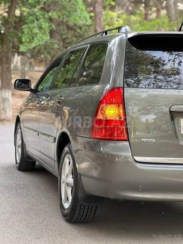 Toyota Corolla 2006, 236,000 km - 1.4 l - Bakı