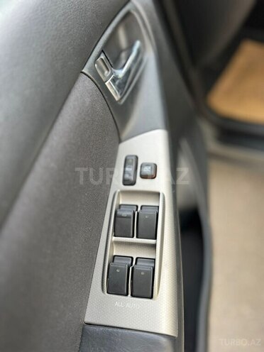 Toyota Corolla 2006, 236,000 km - 1.4 l - Bakı