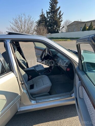 Mercedes C 220 1993, 250,000 km - 2.2 л - Masallı
