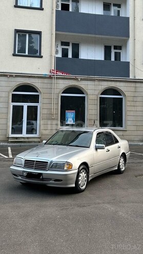 Mercedes C 220 1993, 250,000 km - 2.2 л - Masallı