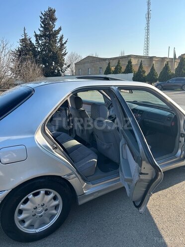 Mercedes C 220 1993, 250,000 km - 2.2 л - Masallı