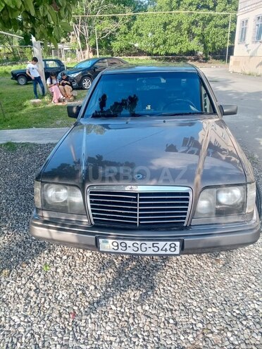 Mercedes E 200 1993, 371,858 km - 2.0 l - Bakı