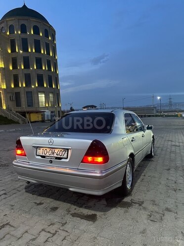 Mercedes C 180-8