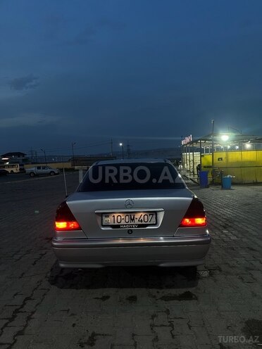 Mercedes C 180-7