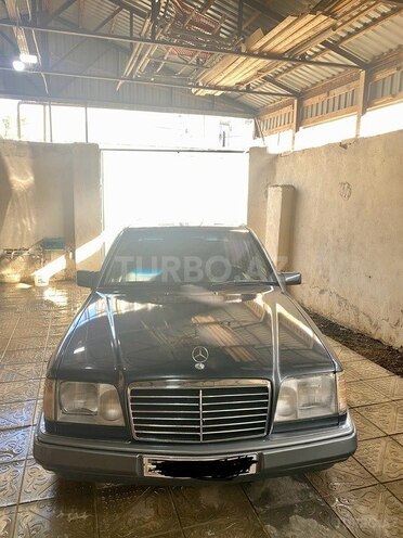 Mercedes E 220 1994, 333,100 km - 2.2 l - Bakı