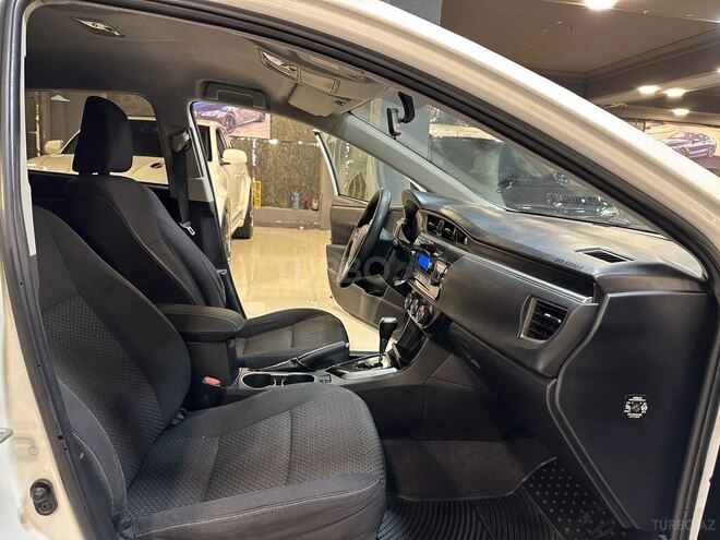 Toyota Corolla-9