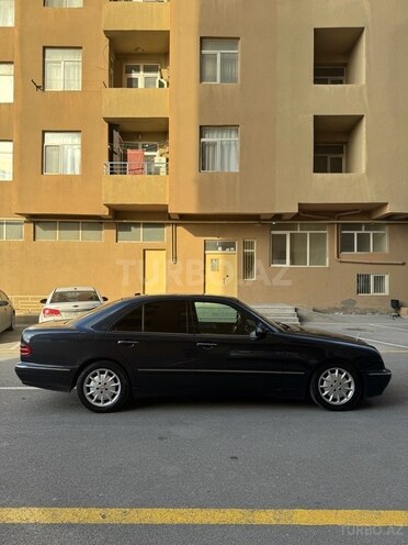 Mercedes E 200 d 2001, 428,000 km - 2.2 л - Bakı