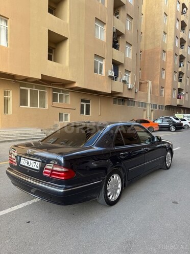 Mercedes E 200 d 2001, 428,000 km - 2.2 л - Bakı