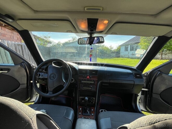 Mercedes C 200 1998, 199,600 km - 2.0 l - Qəbələ
