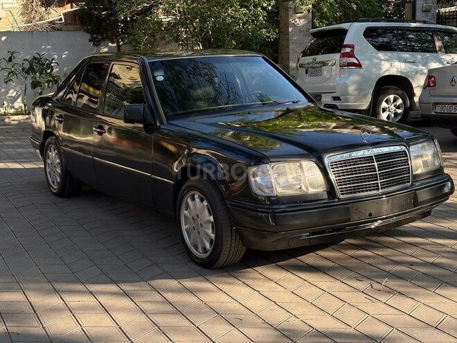 Mercedes E 220 1994, 320,000 km - 2.2 l - Bakı
