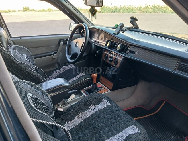 Mercedes 190 1992, 202,650 km - 1.8 l - Salyan
