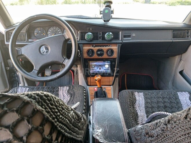 Mercedes 190 1992, 202,650 km - 1.8 l - Salyan