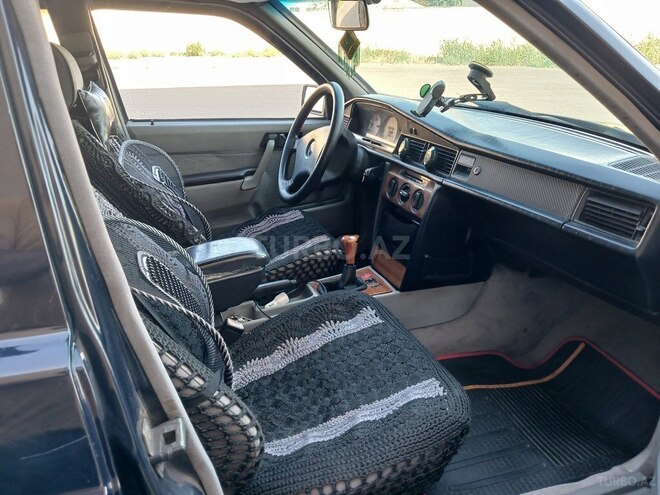 Mercedes 190 1992, 202,650 km - 1.8 l - Salyan