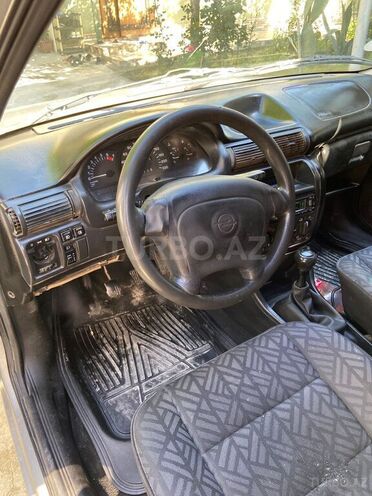 Opel Astra 1997, 340,000 km - 1.6 l - Mingəçevir