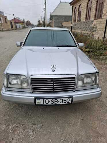 Mercedes E 300 1994, 248,000 km - 3.0 l - Gəncə