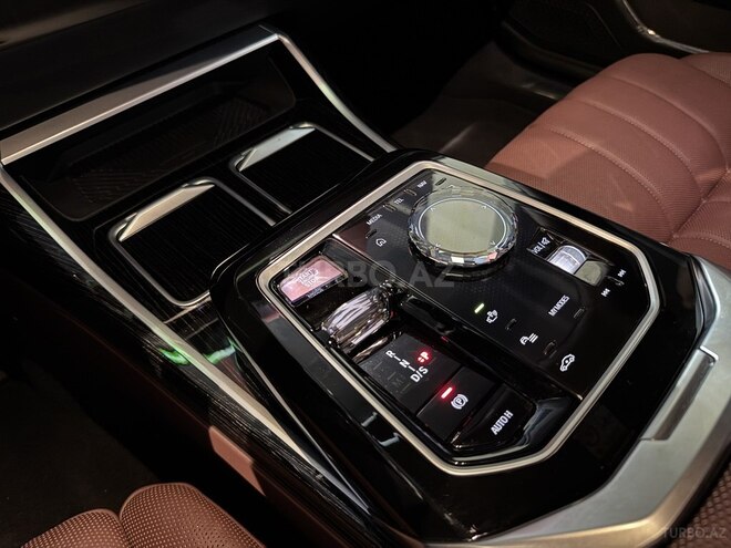 BMW 750e xDrive 2023, 20,000 km - 3.0 l - Bakı