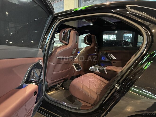 BMW 750e xDrive 2023, 20,000 km - 3.0 l - Bakı