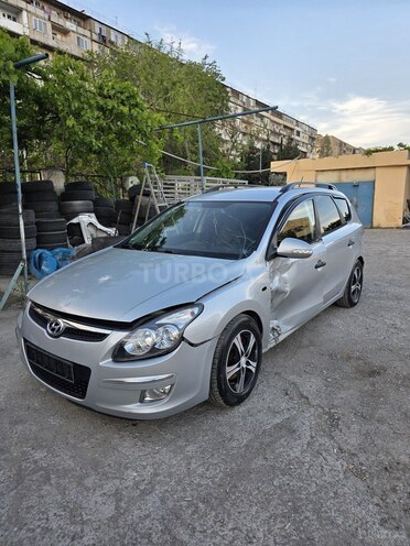 Hyundai i30 2009, 225,300 km - 1.4 l - Bakı