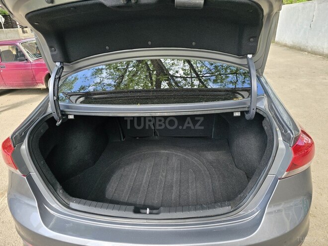 Hyundai Elantra 2018, 104 km - 2.0 l - Qazax