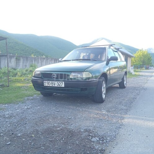 Opel Astra 1996, 363,148 km - 1.6 l - Şəki