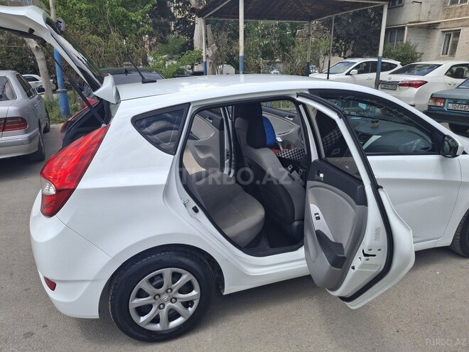 Hyundai Accent 2014, 120,000 km - 1.6 l - Bakı