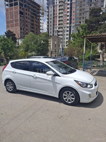 Hyundai Accent 2014, 120,000 km - 1.6 l - Bakı