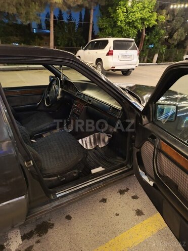 Mercedes E 200 1991, 200,000 km - 2.0 l - Şirvan